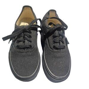 Vans Authentic All Black Canvas Low Top Skate Sneakers With Gum Outsole kids siz